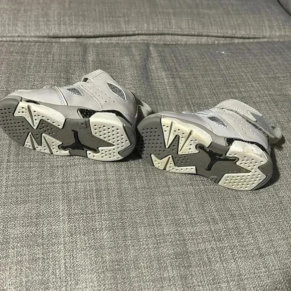 Air Jordan’s High Tops Baby Size 4C Gray - Picture 2 of 9